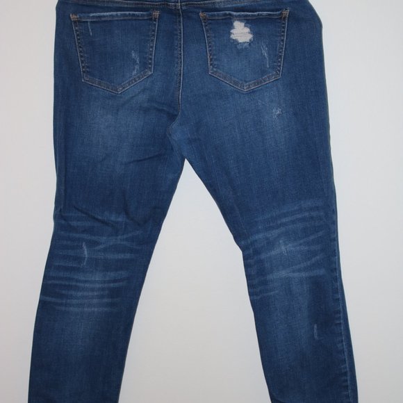 Seven Sisters-Jean Capri Pants - Picture 2 of 5